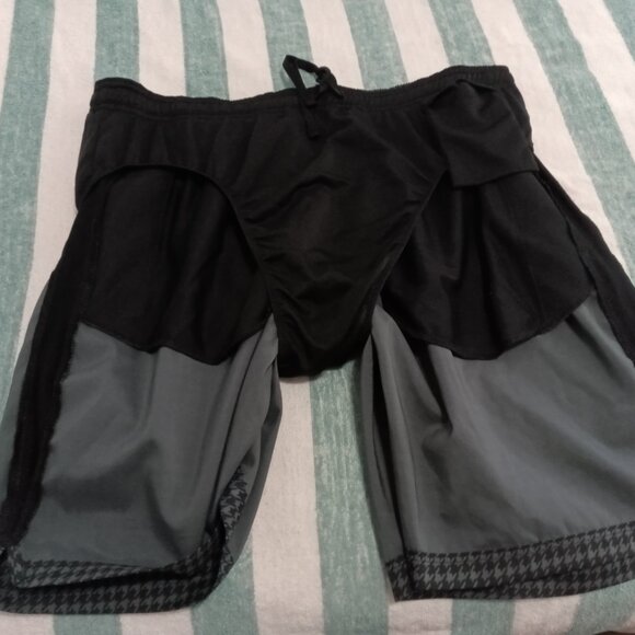 NWOT NEW BALANCE "DRY" BLACK STAR PATTERN SHORTS WITH 3 POCKETS, SIZE "L" - Picture 12 of 13